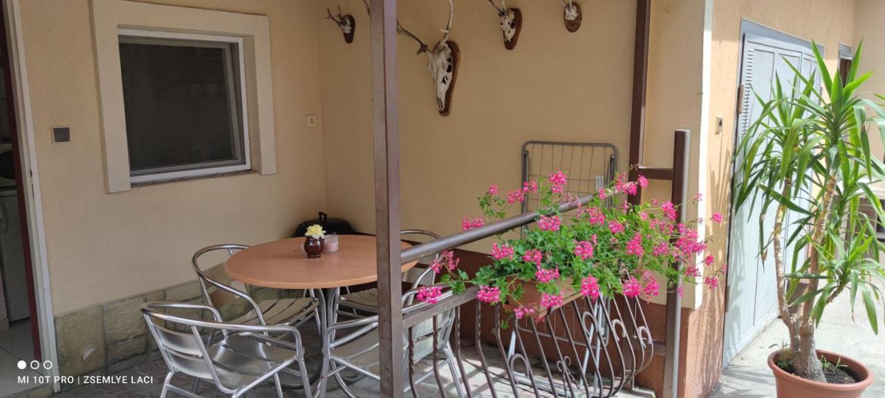 Apartament Hodosi Apartman Veľký Meder Zewnętrze zdjęcie