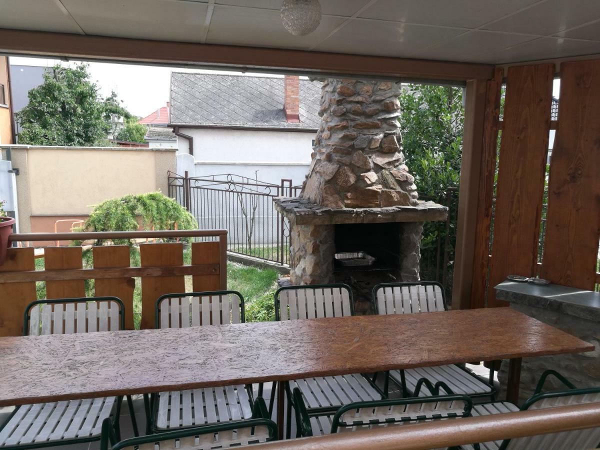 Apartament Hodosi Apartman Veľký Meder Zewnętrze zdjęcie